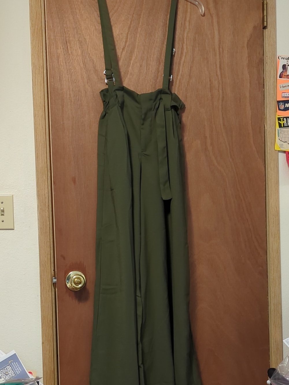 the clothing company Olive Green Wide-Leg Suspender Pants